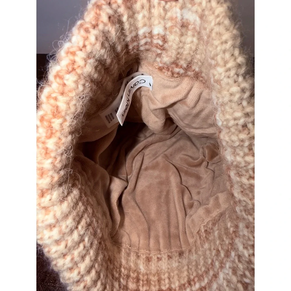 Calvin Klein Beanie Hat Tan‎ White Fleece Lined Knit Cuff Winter Beanie
